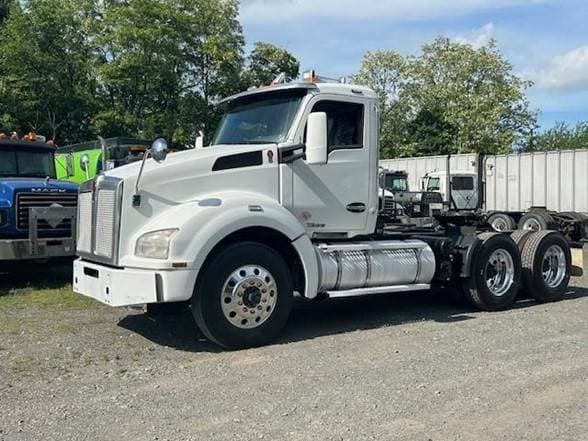 2018 Kenworth T880 image 2