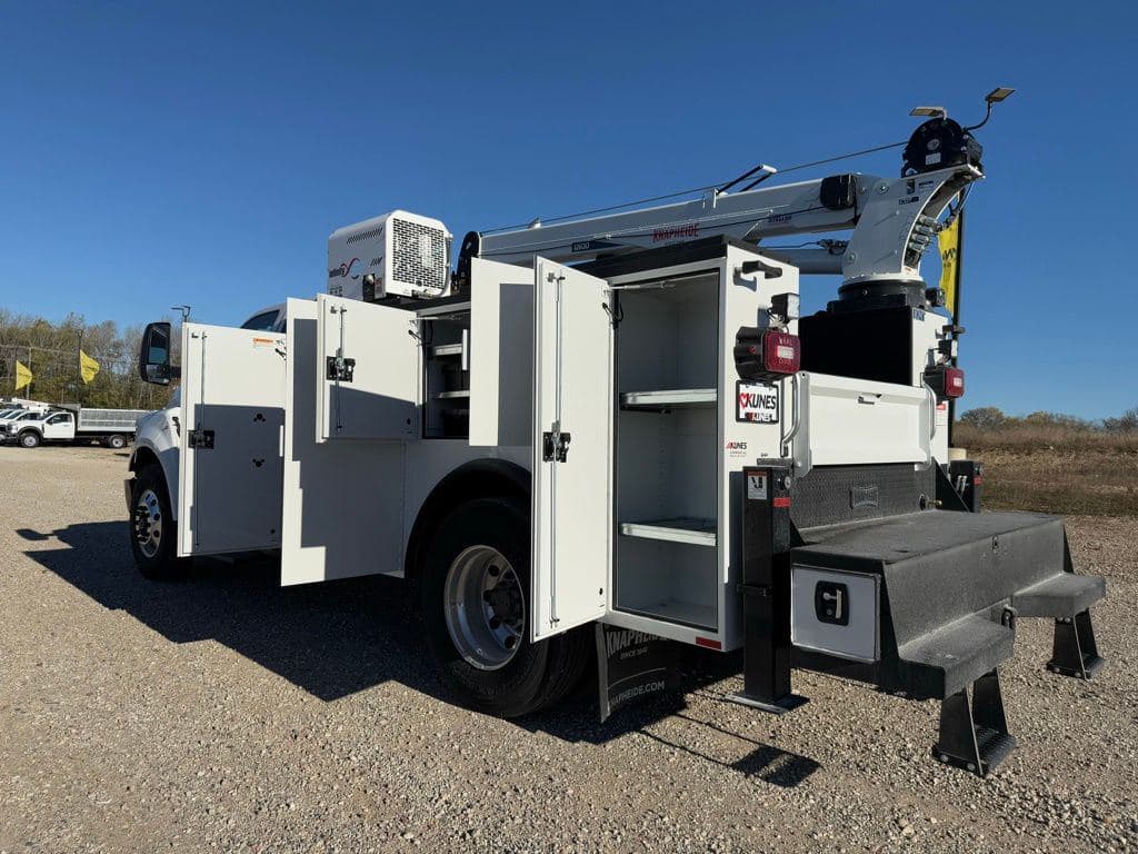 2026 Ford F-750SD Base Crane Truck image 39
