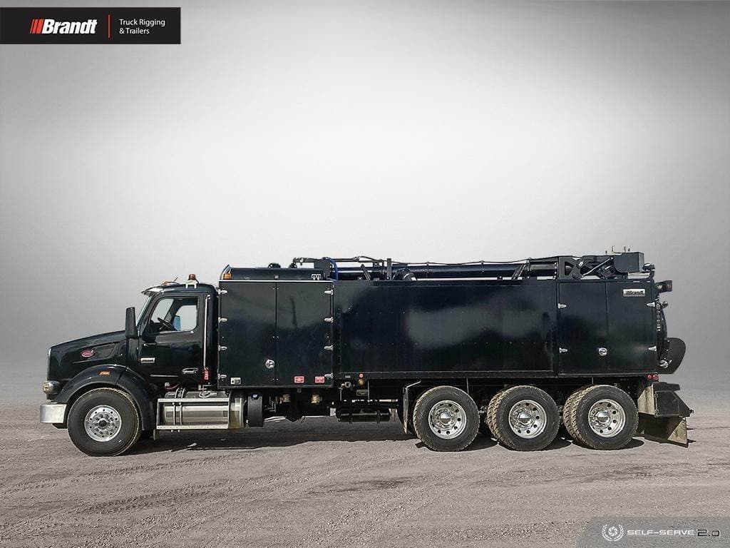 2023 Peterbilt 567 image 3