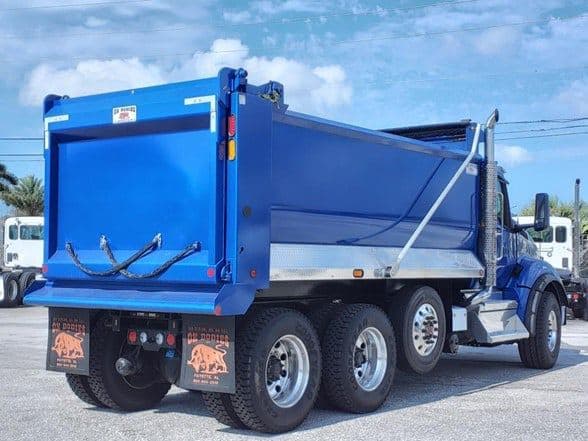 2026 Kenworth T880 image 18