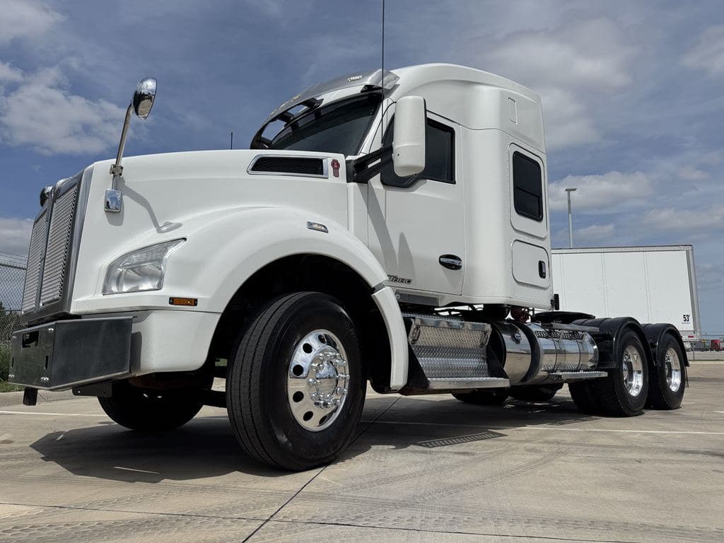 Used 2021 KENWORTH T880 image 18