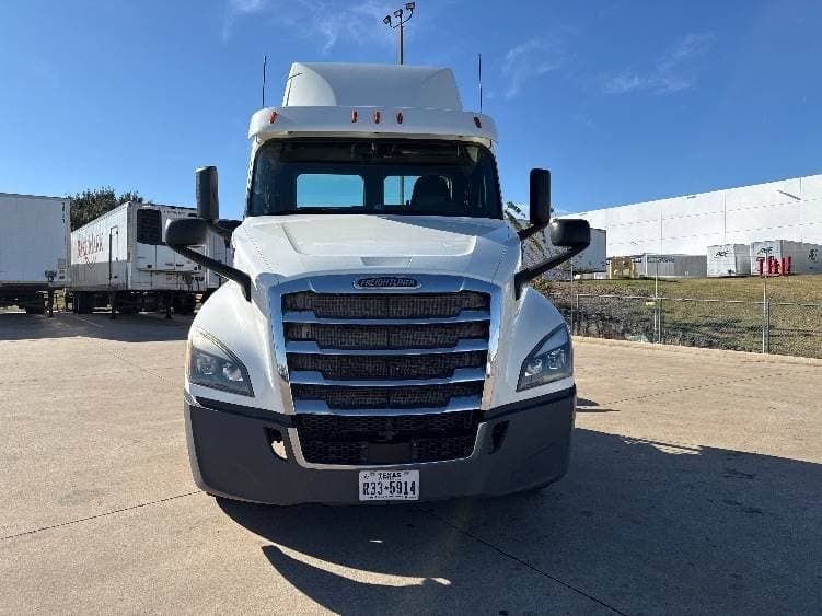 2018 Freightliner Cascadia image 11
