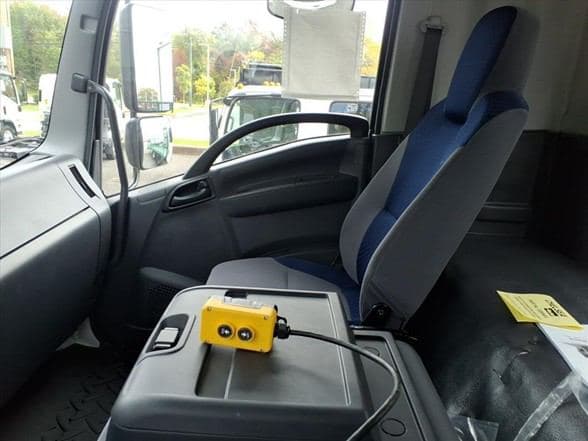 2025 Isuzu FTR image 12