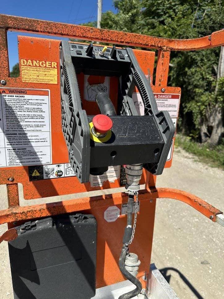 2014 JLG 1930ES image 6