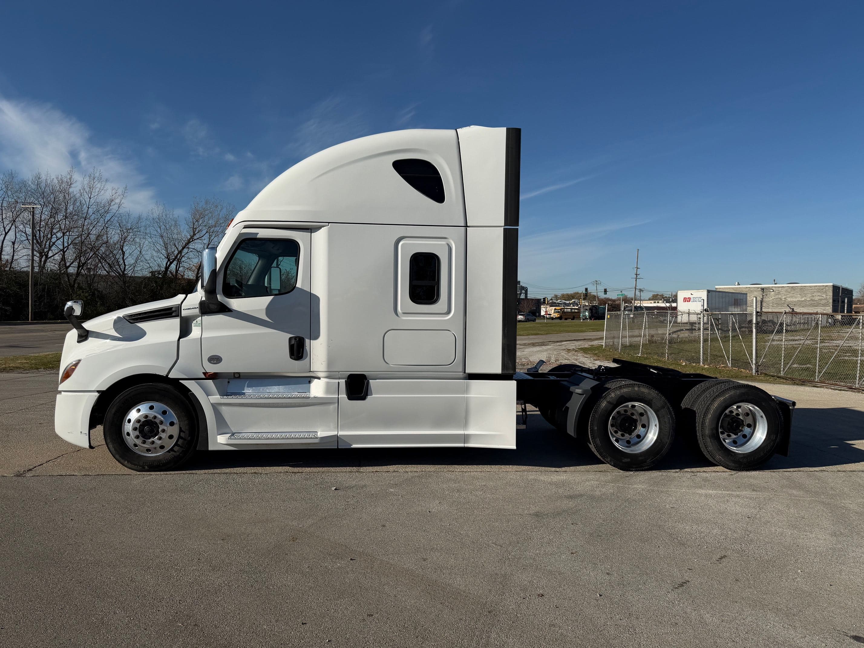 2023 Freightliner Cascadia image 5