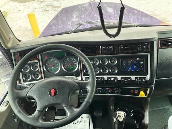 2021 Kenworth W900 image 7