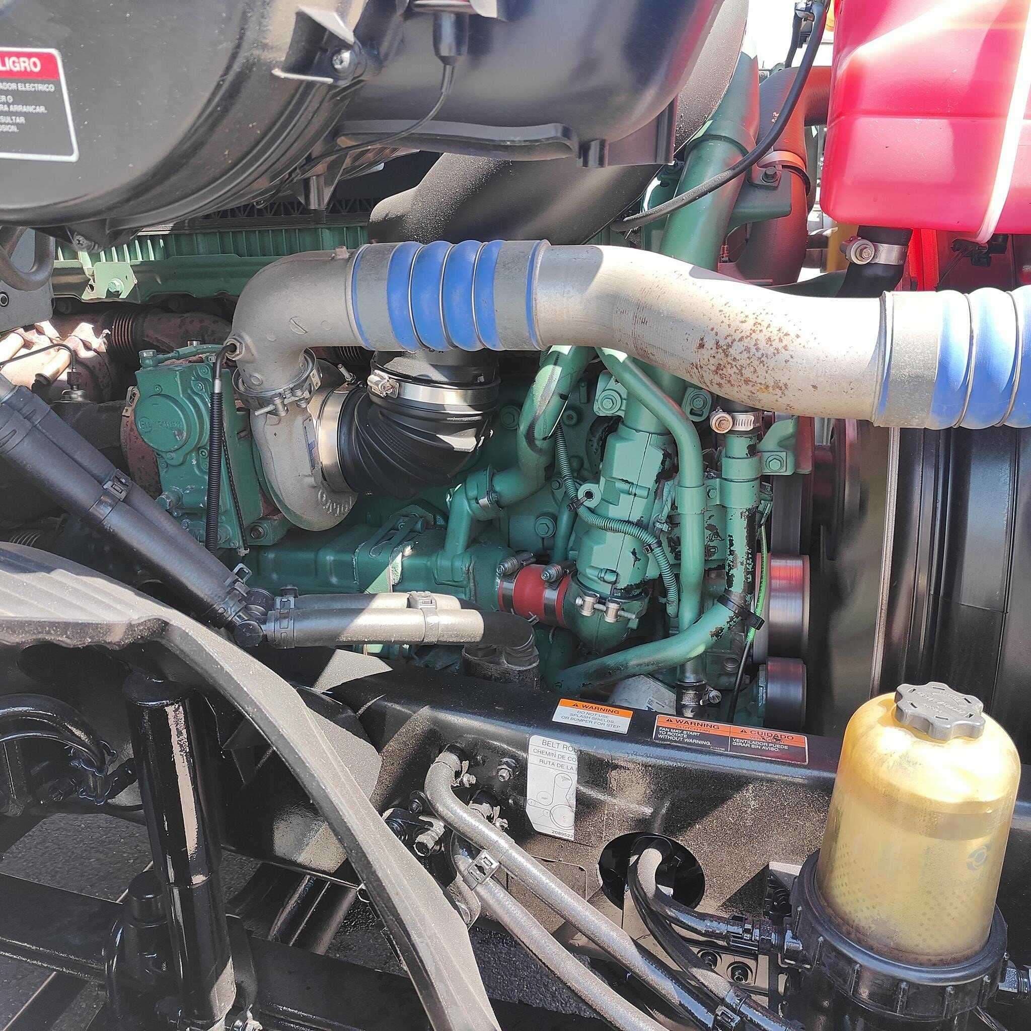 2019 Volvo VNR image 2