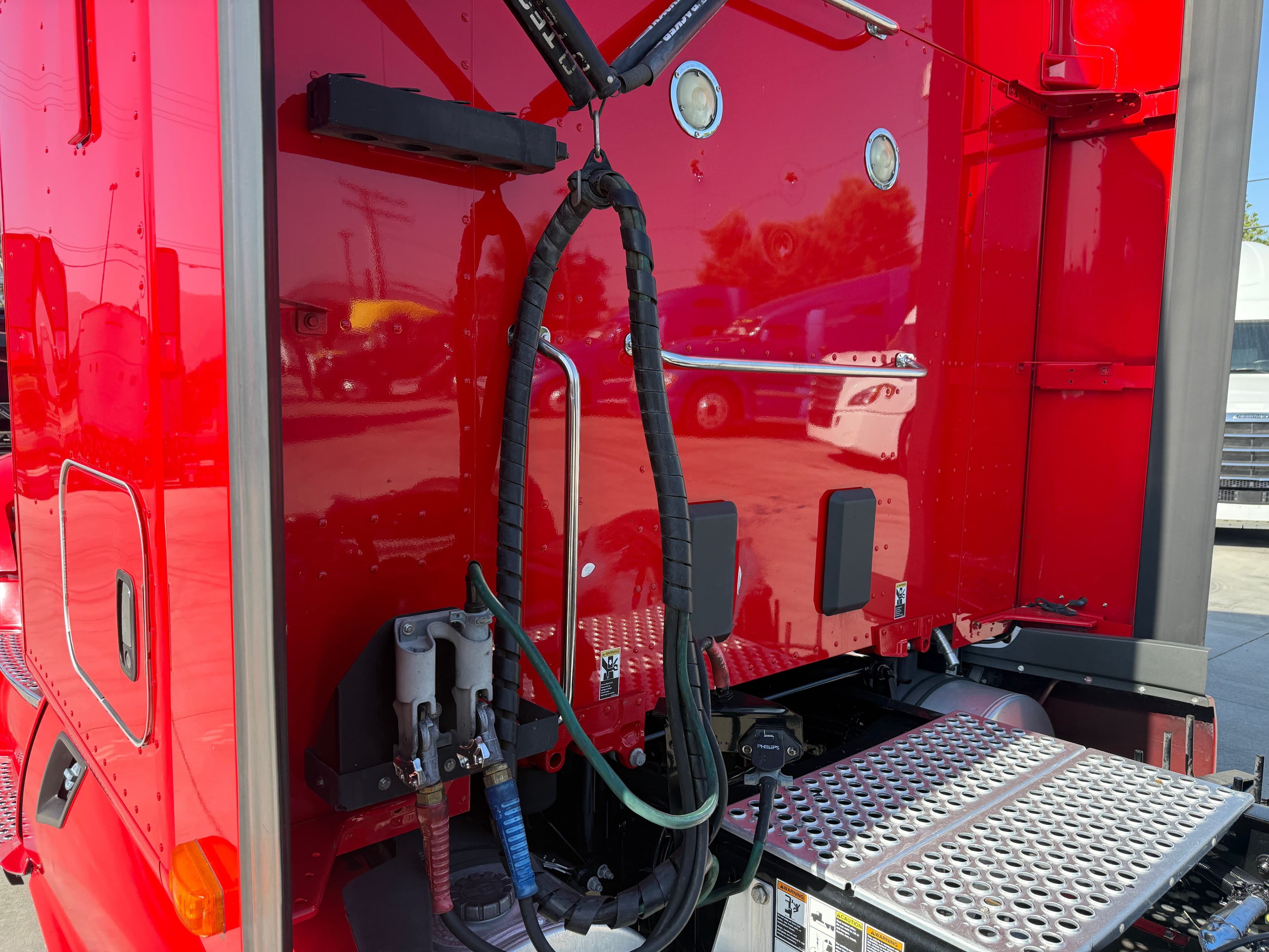 2020 Kenworth T680 image 13