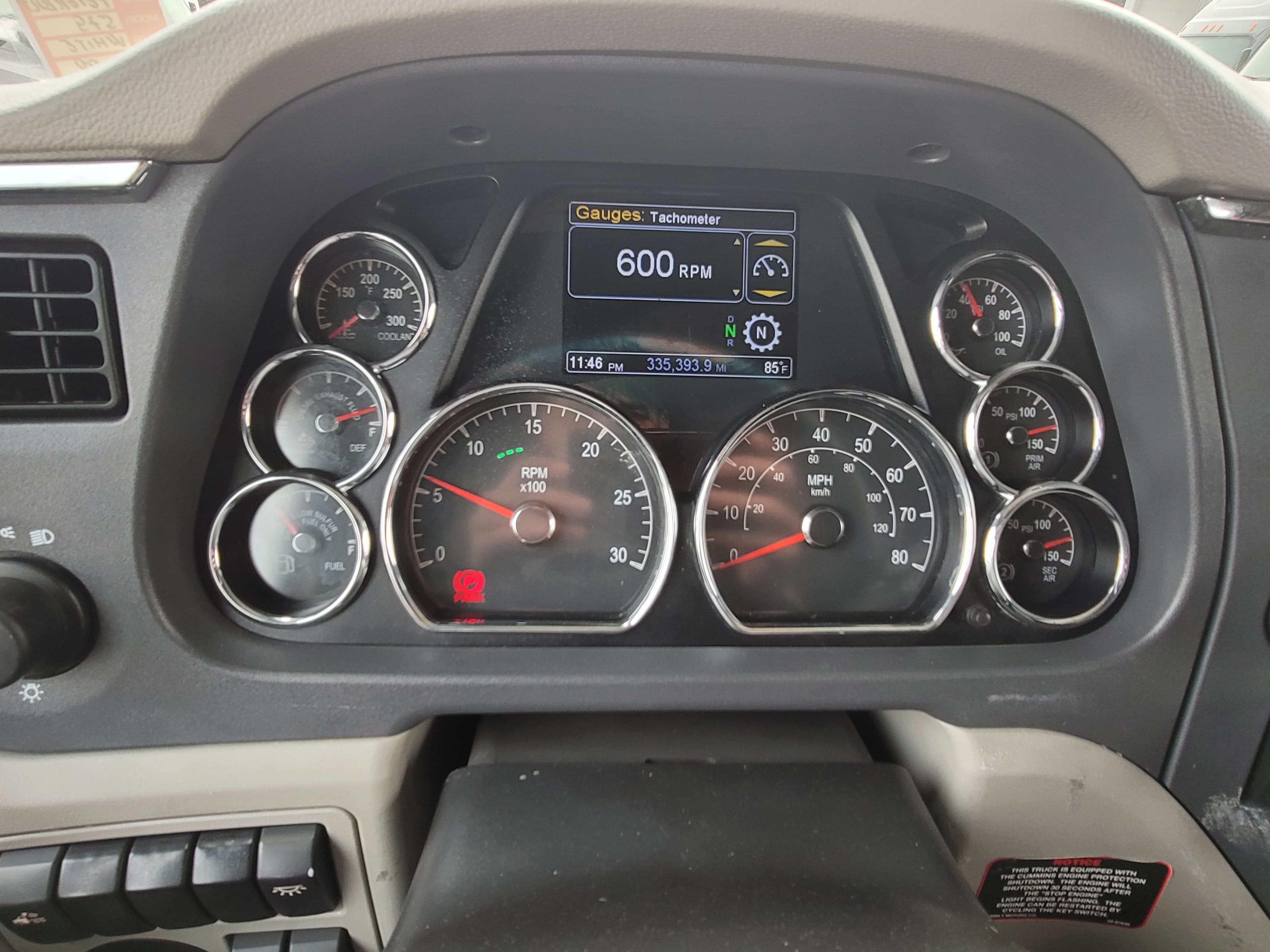 2022 Peterbilt 579 image 12