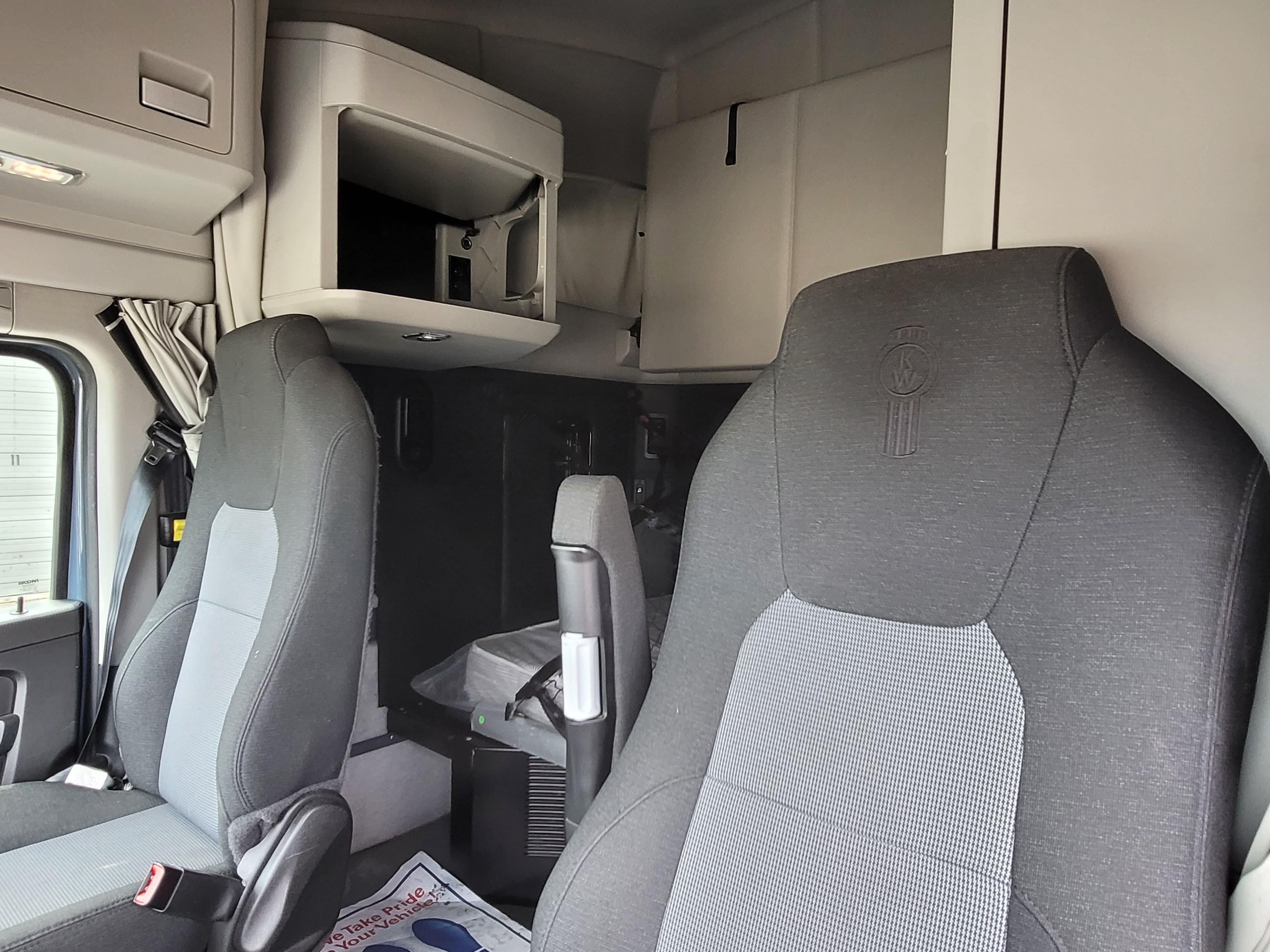 2023 Kenworth T680 image 8