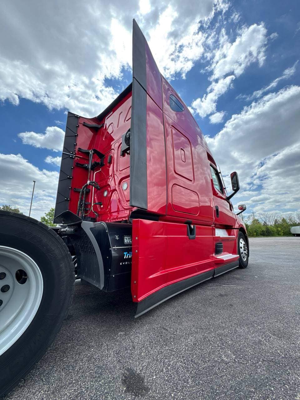 2023 Freightliner Cascadia 126 image 7