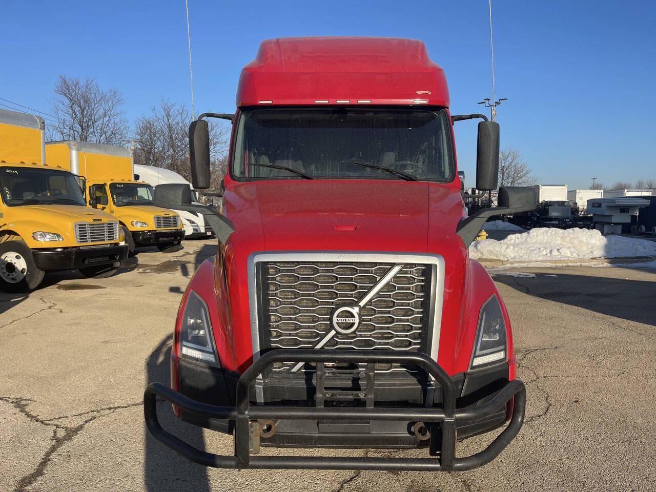 2022 Volvo VNL image 2