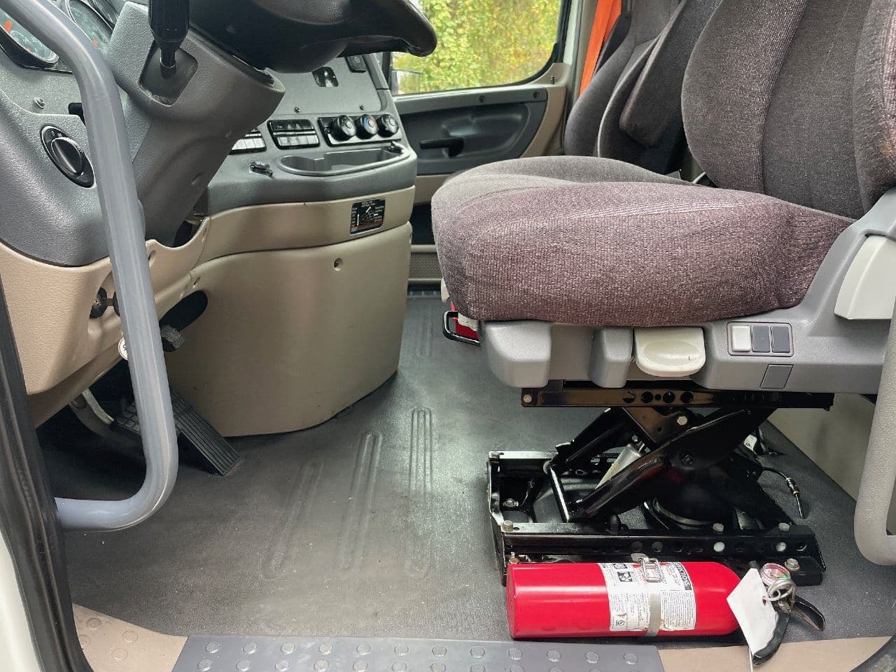 2019 Freightliner Cascadia 116 image 15