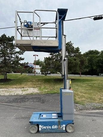 2016 GENIE GR12 image 5