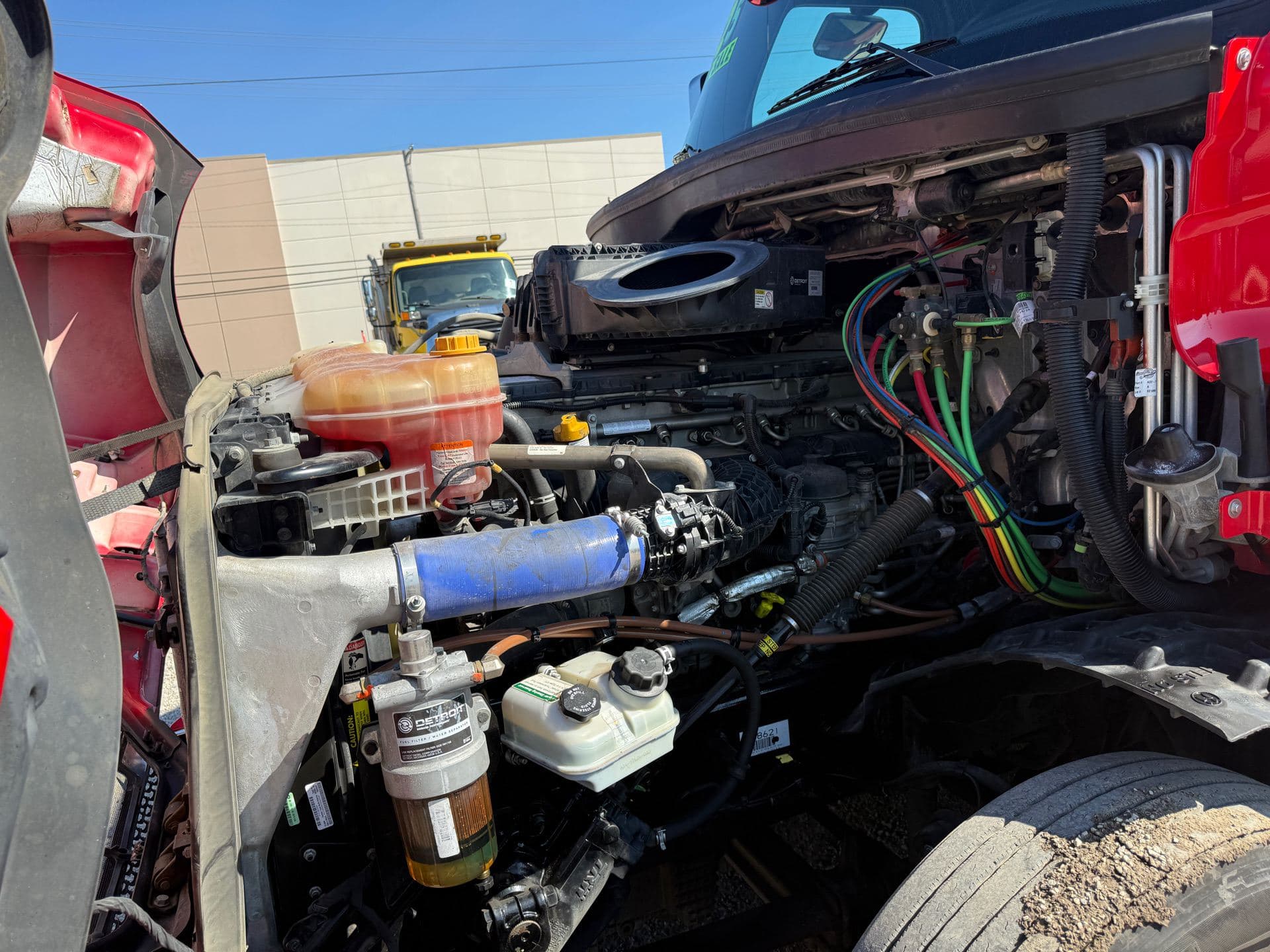 2025 Freightliner - 250k - 475HP - 2.85 axel image 14