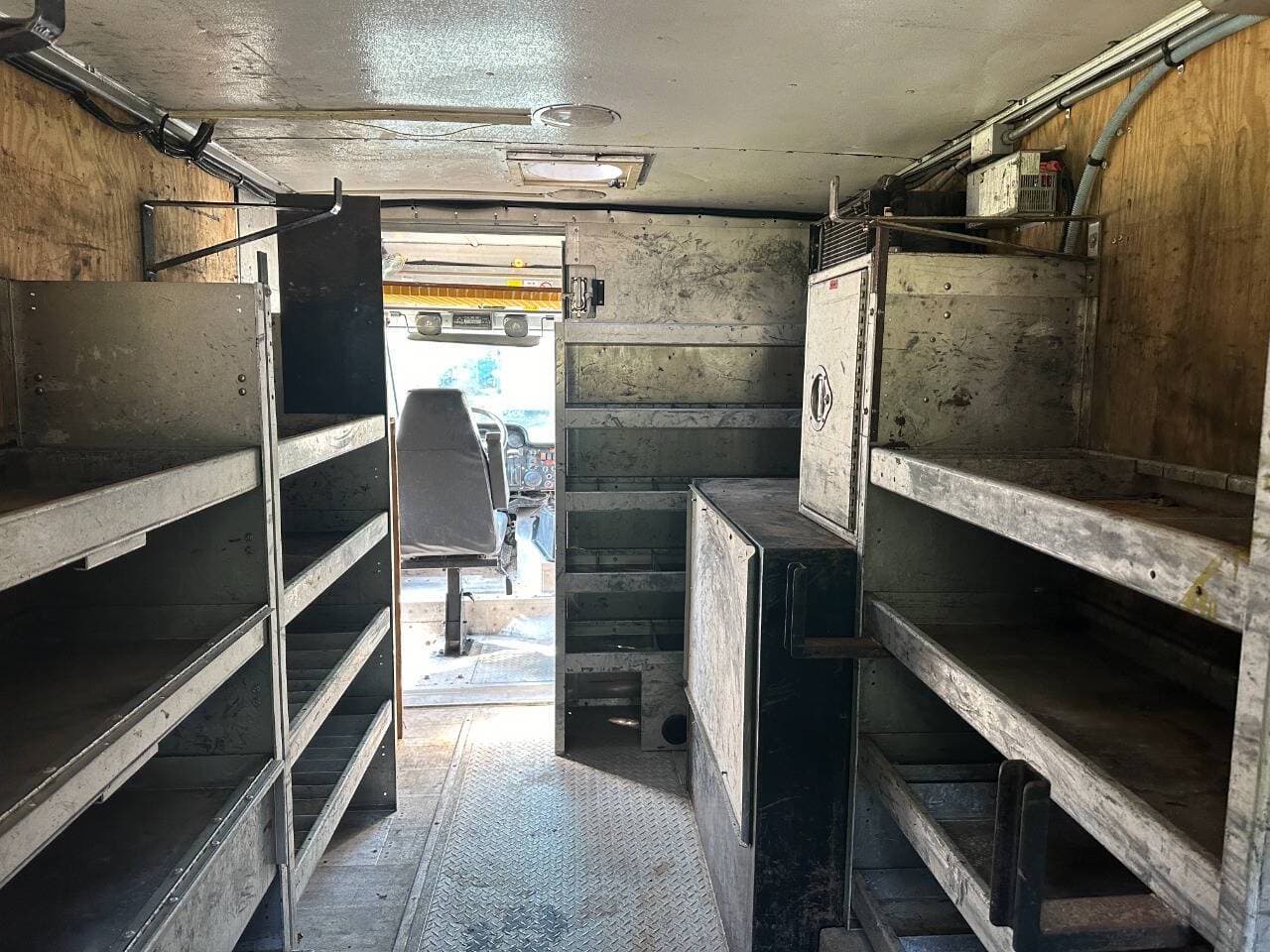 2014 Freightliner MT45 image 21