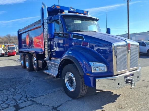 2025 Kenworth T880 image 11