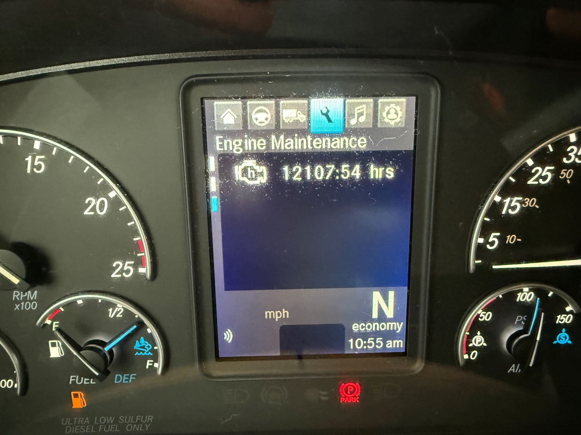 2022 Freightliner - 432k - 12k Hours - 455 HP image 10