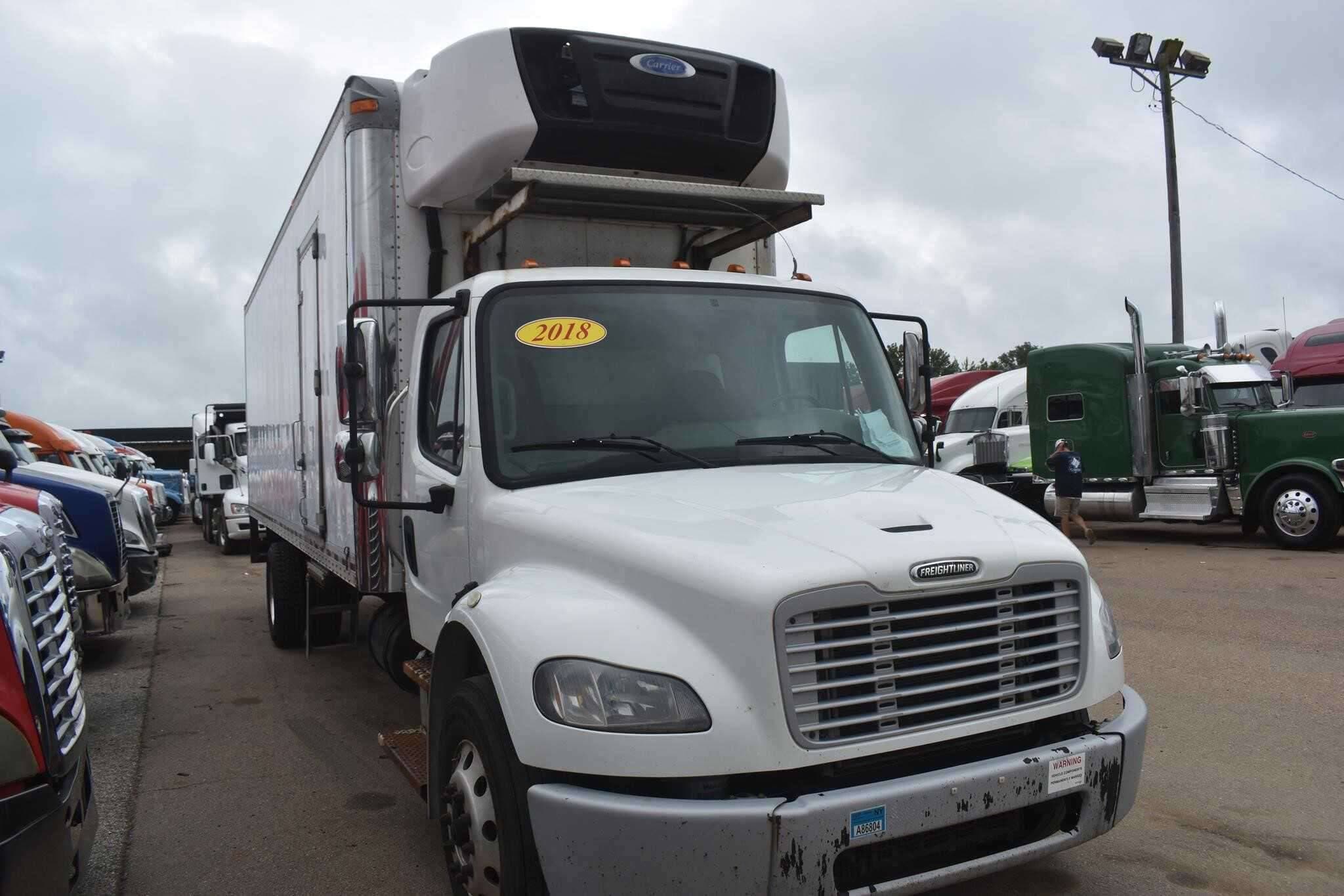 2018 Freightliner M2 image 1