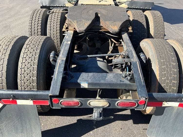 2021 Freightliner Cascadia image 8