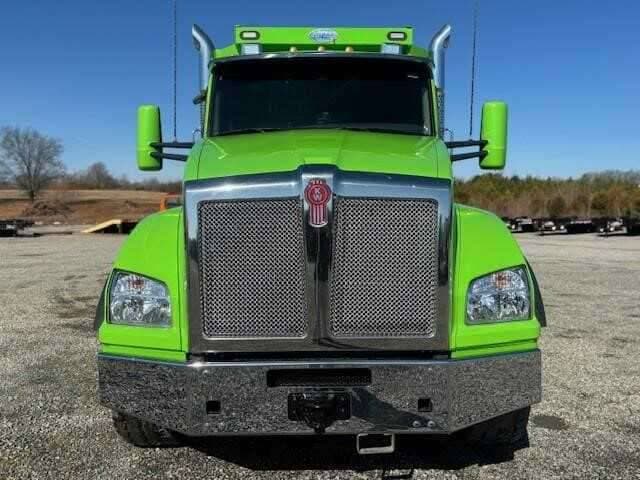 2023 Kenworth T880 image 6