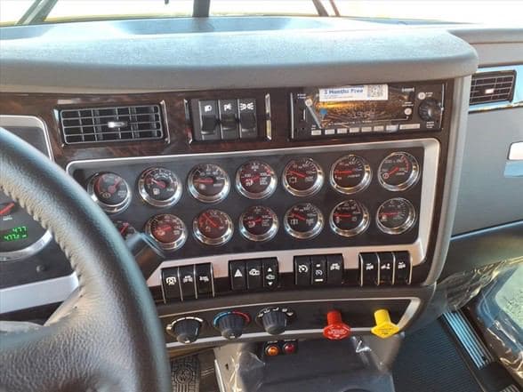 2026 Kenworth W900 image 15