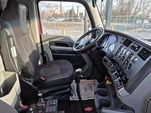 2021 Kenworth T880 image 5