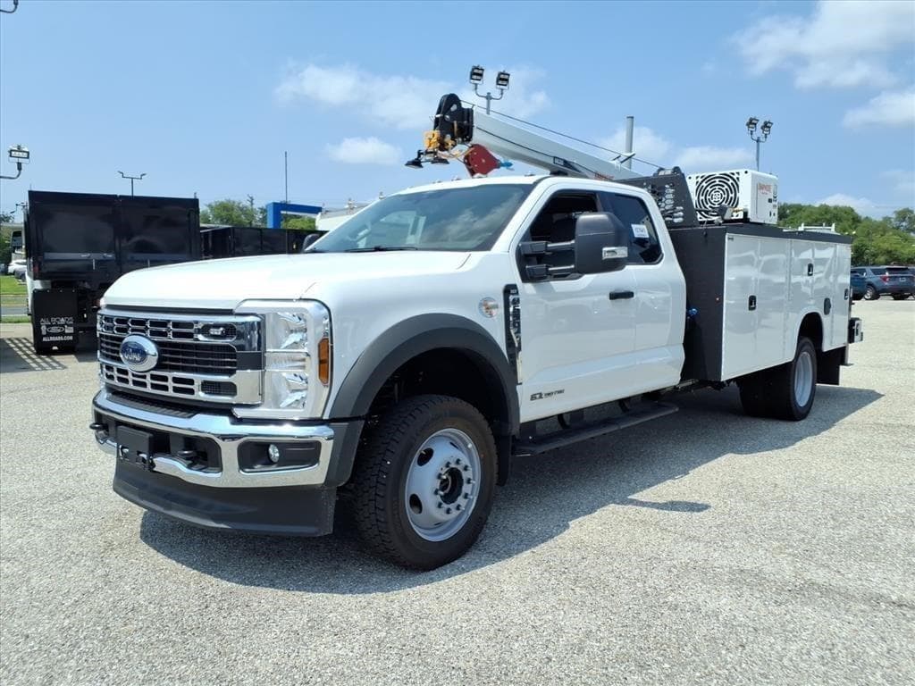 2026 Ford F550 XLT image 3