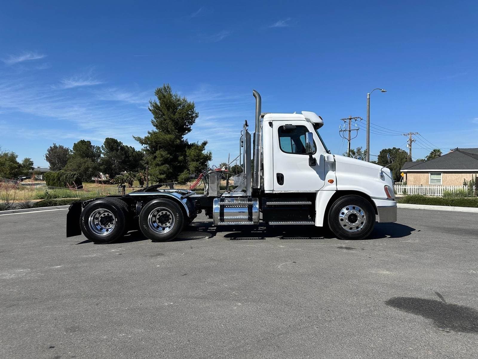 2018 Freightliner Cascadia image 3