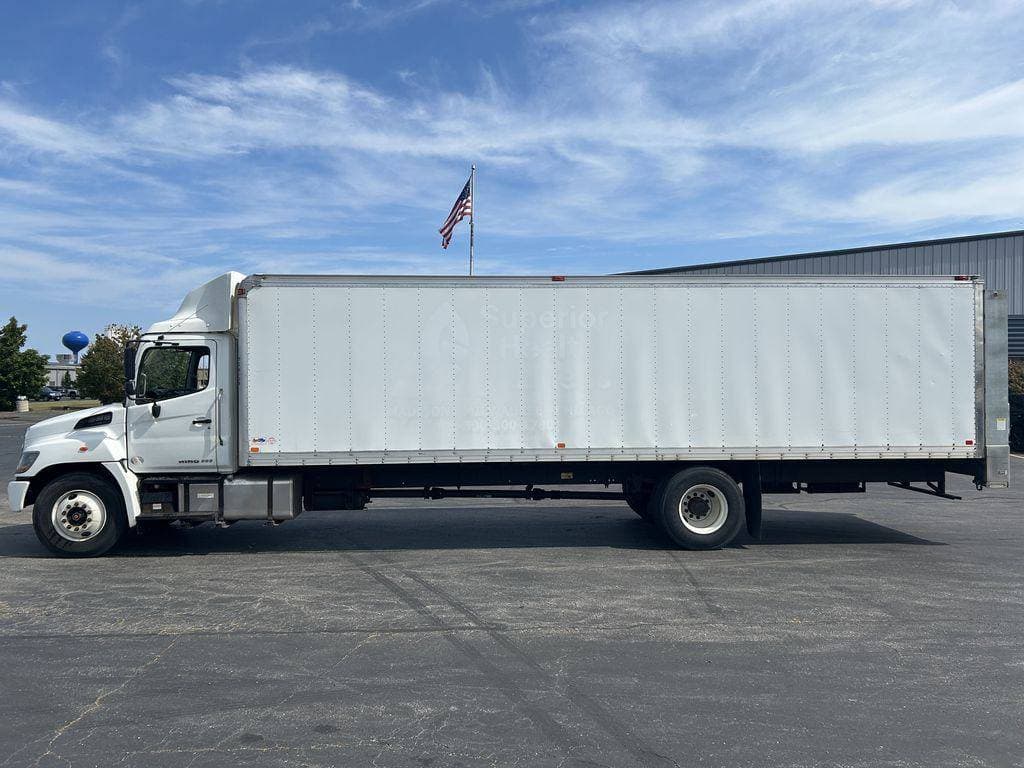 2020 Hino Conventional Type Truck image 2