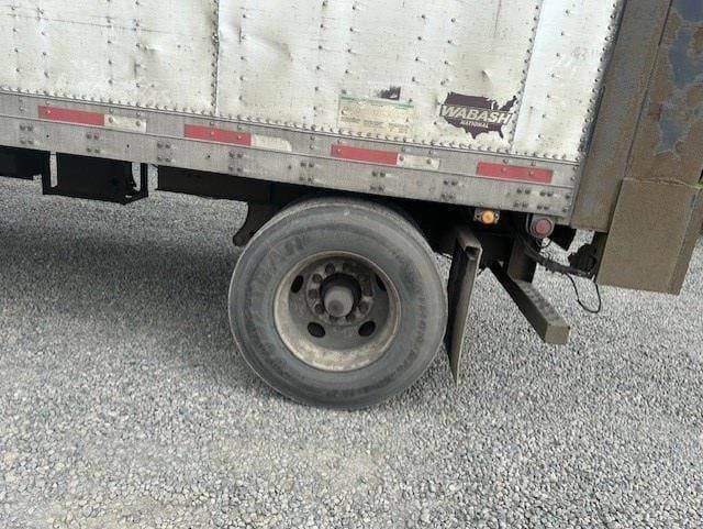 1999 Wabash 32’ ROLL DOOR DRY VAN WITH LIFT GATE Dry Van Trailer image 6