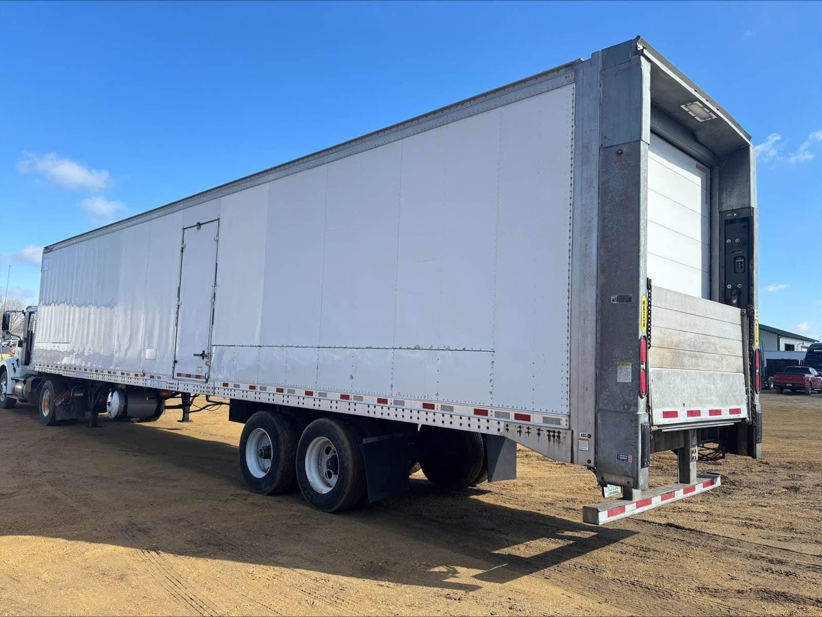 2017 Great Dane 7311TJW 48/162/102 Reefer Trailer image 4
