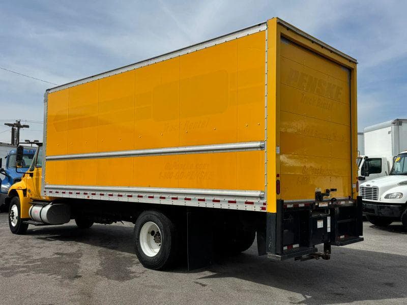 2019 International 4300 image 9