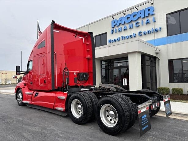 2021 Kenworth T680 image 3