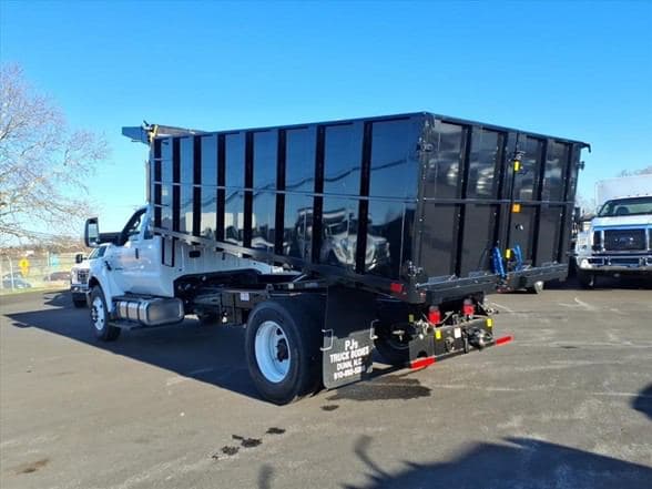 2026 Ford F750 SD image 6