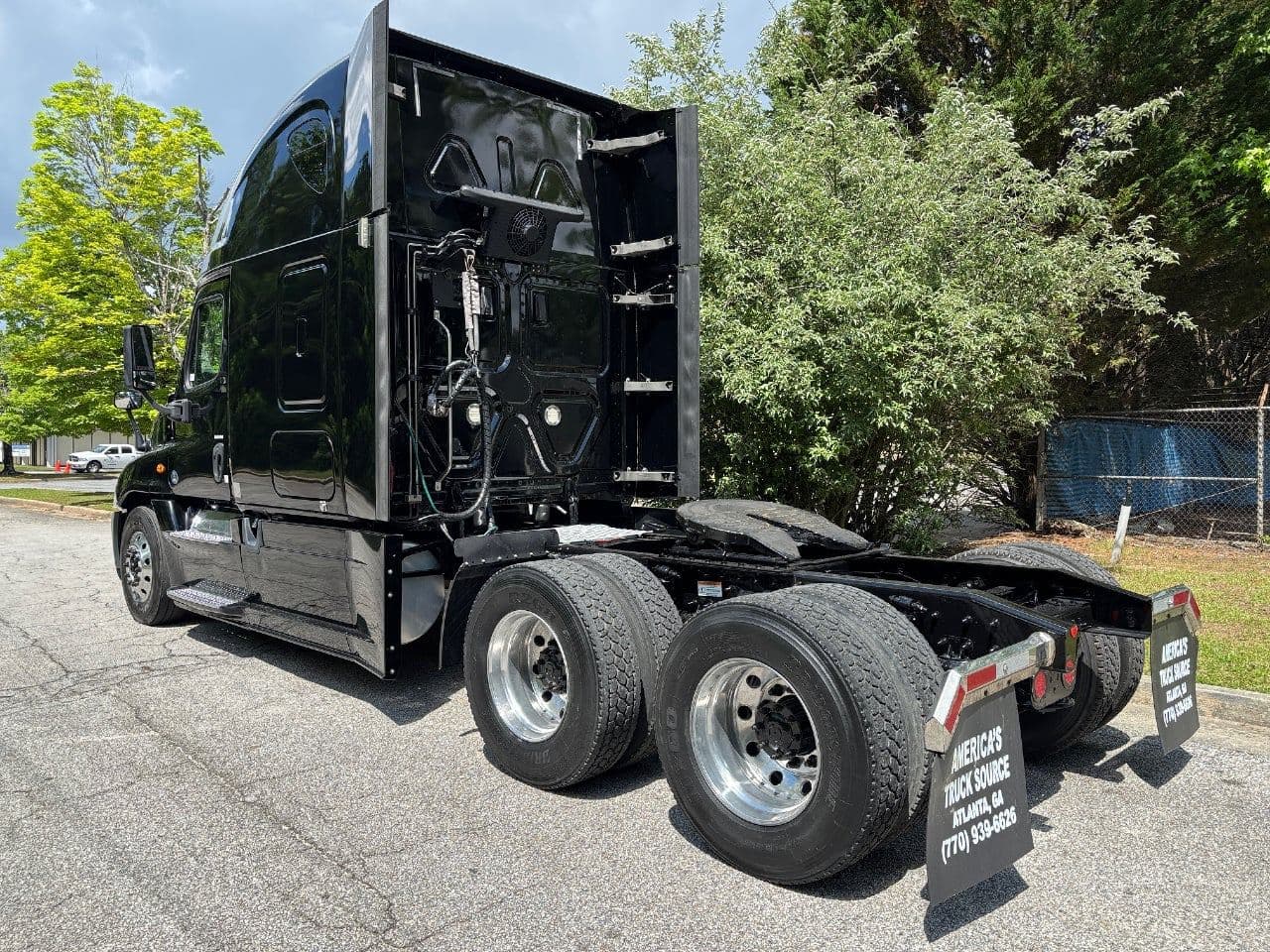 2020 Freightliner Cascadia 125 image 8