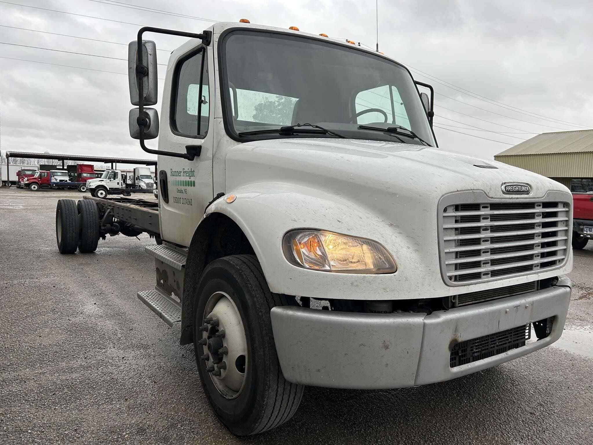 2018 Freightliner M2 image 8