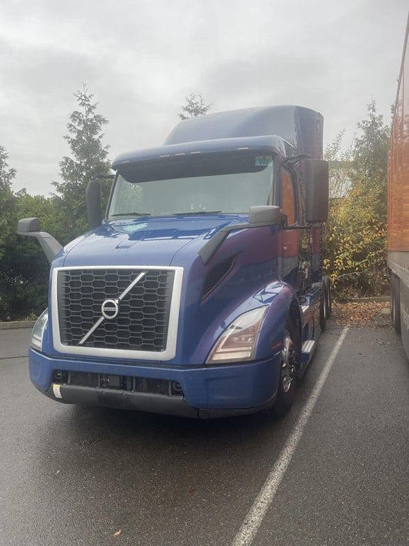 2021 Volvo VNR64T660 image 3