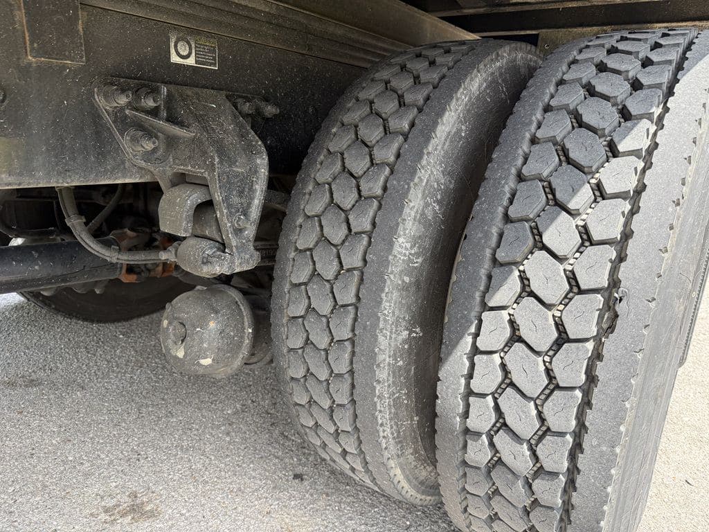 Used 2024 KENWORTH T280 image 10