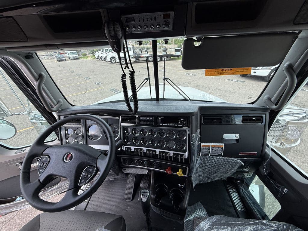 New 2027 KENWORTH T800 image 3