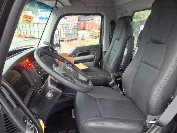 2026 Kenworth T880 image 15