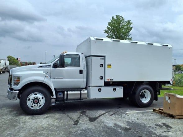 2026 Ford F750 SD image 3