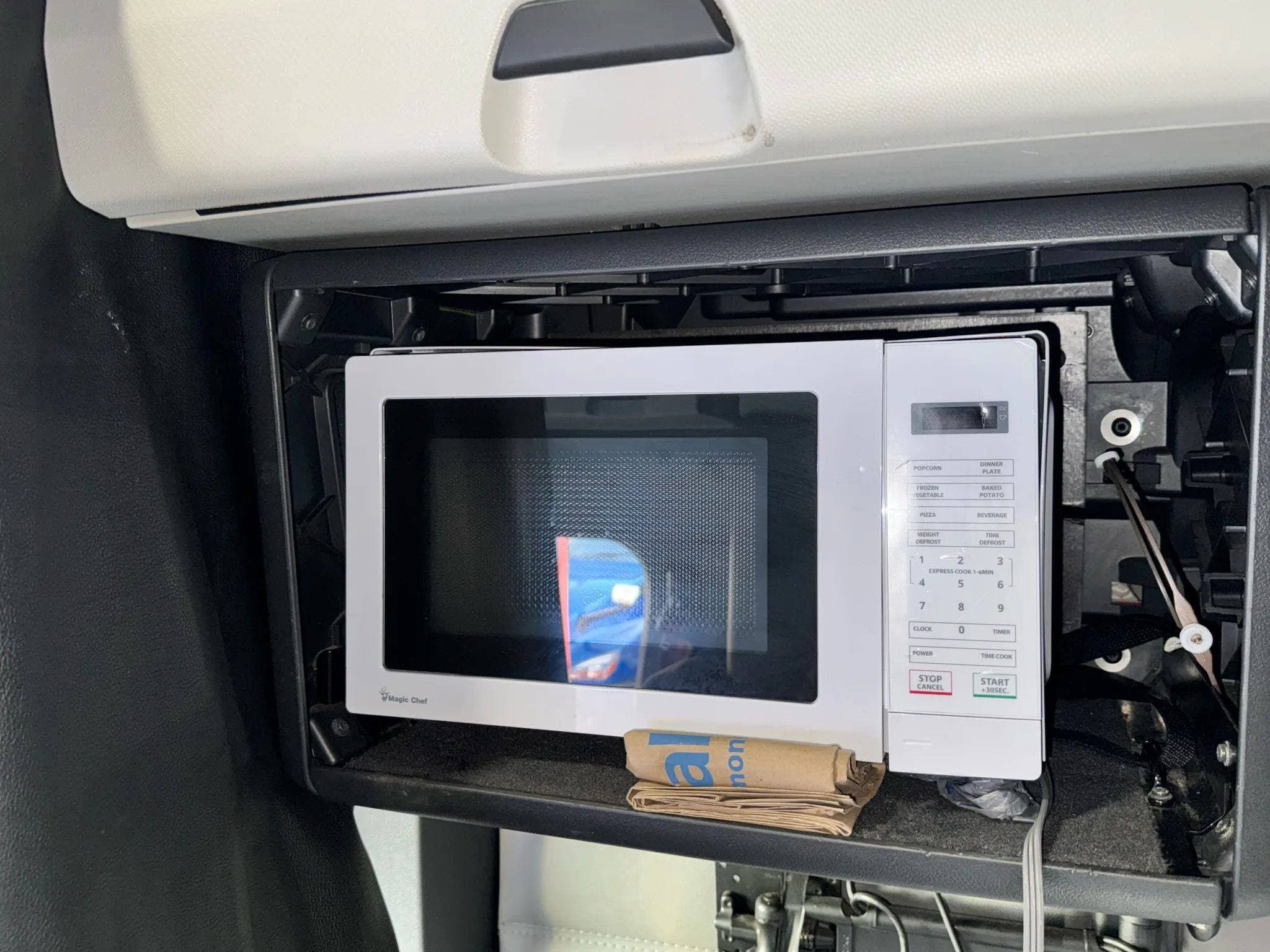 2020 Freightliner Cascadia image 37