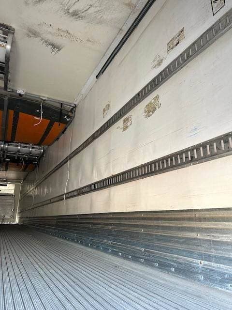 2016 Great Dane 53 ft Reefer Trailer - Sliding Axle, Carrier image 9