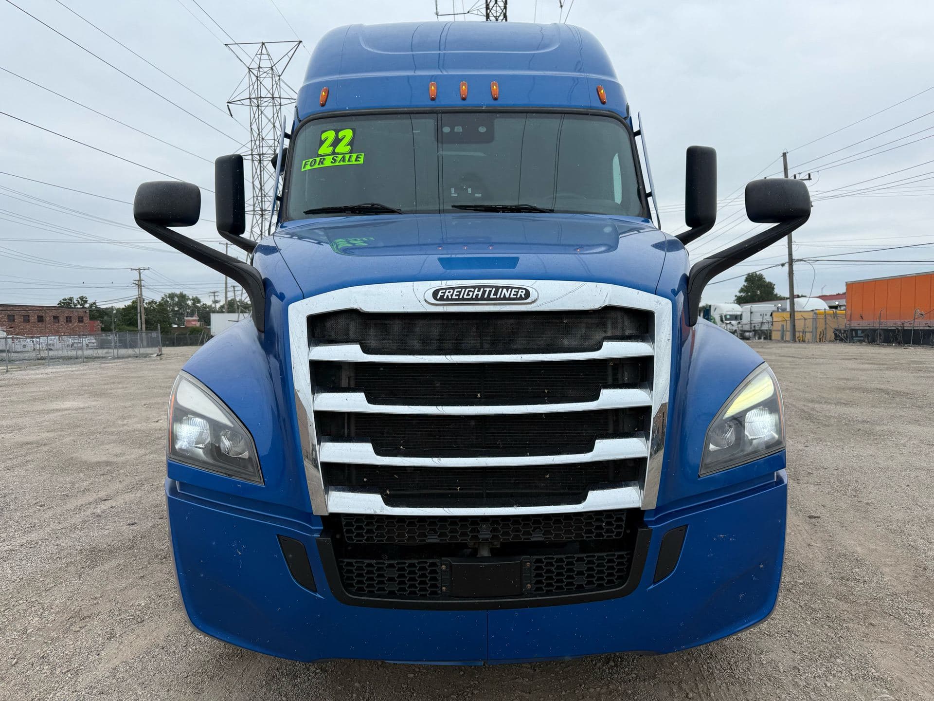 2022 Freightliner - 386k - 12,500 Hours - 455 HP image 1