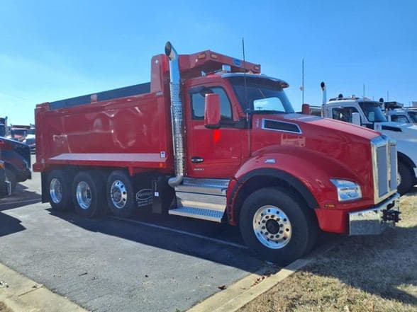 2026 Kenworth T880 image 1