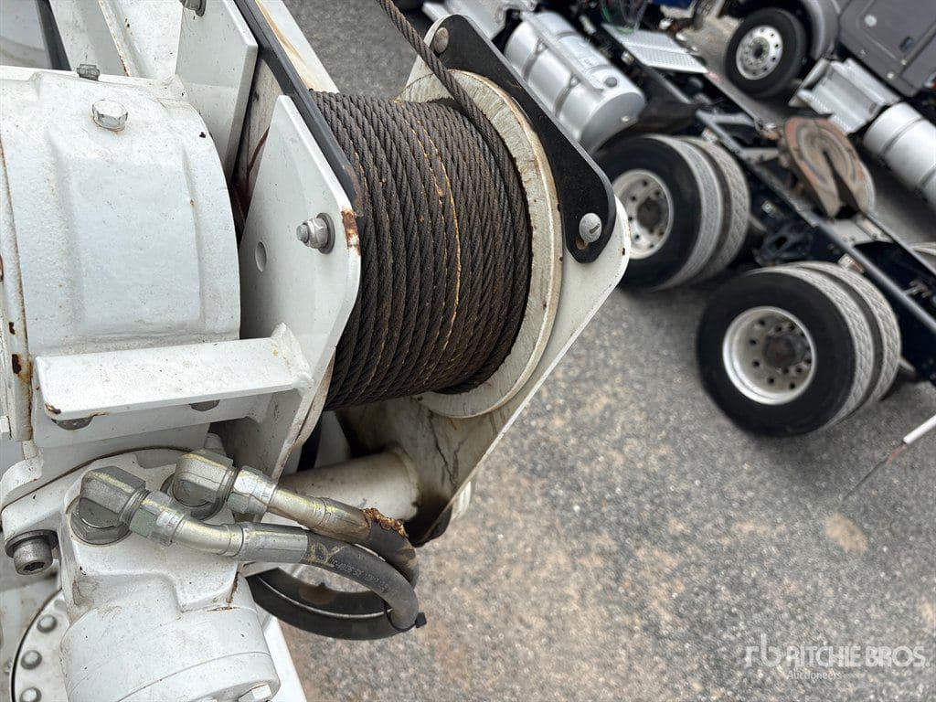 2021 Ford F550sd image 11