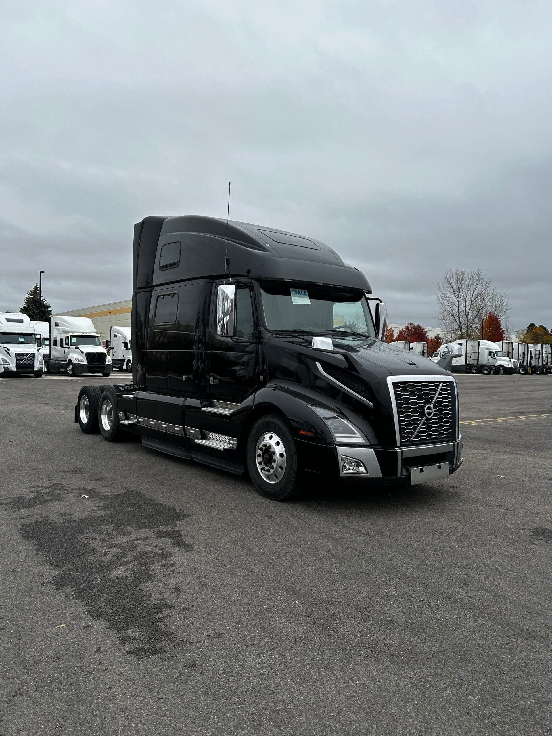 2022 Volvo VNL image 3