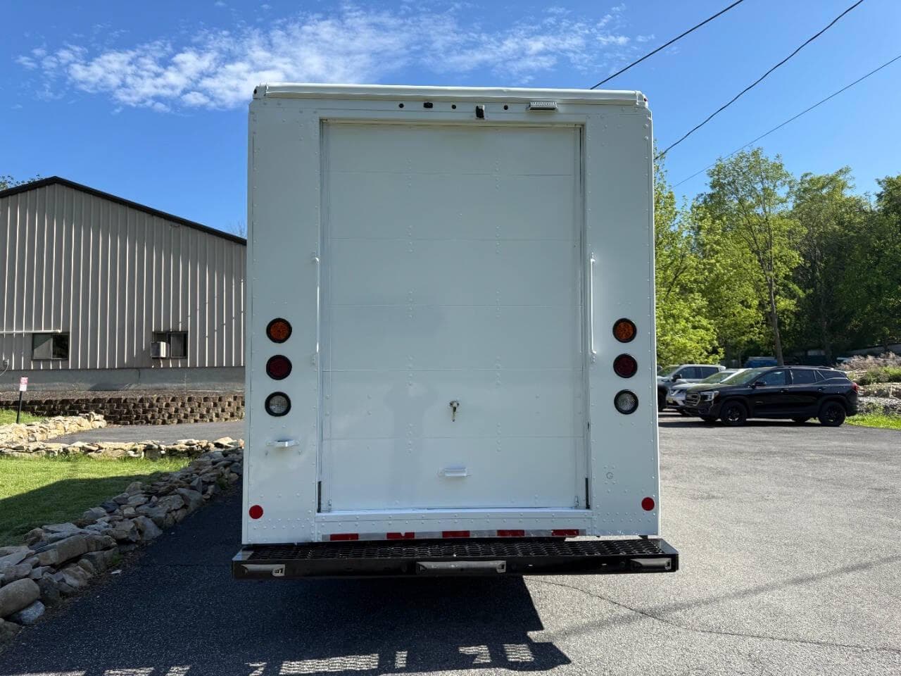 2019 Ford Stripped Chassis image 7