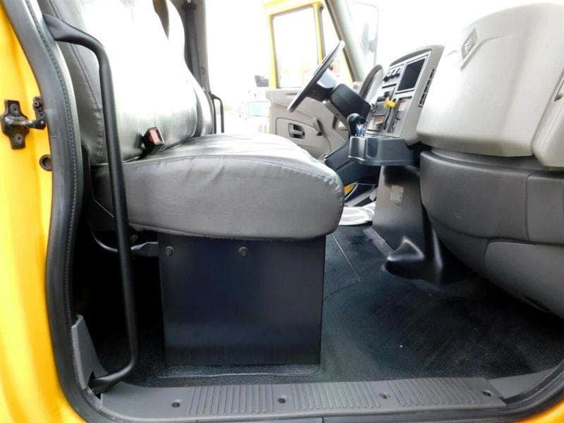 2019 International 4300 image 29